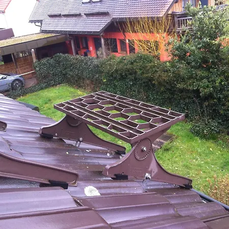 Kellerhof Guesthouse: Garden Retreat With Rooftop Terrace Apartment